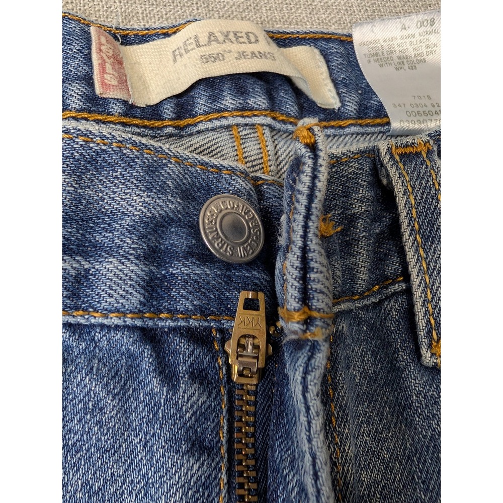 Levis 550 Relaxed Fit Jeans Mens 34x32 Medium Wash Blue Tapered Leg Paint Stains - Picture 5 of 15